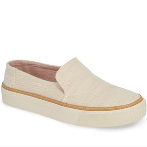 TOMS Sunset off white size W8